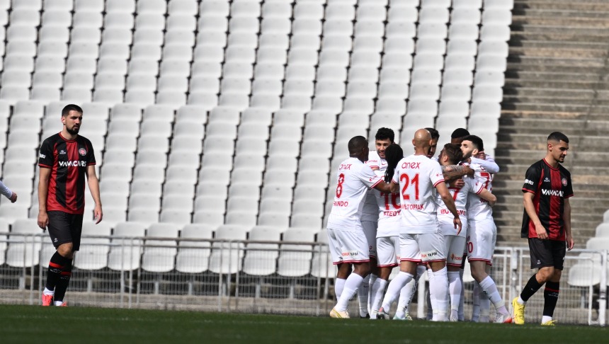 Antalyaspor İstanbul’dan 3 Puanla Dönüyor