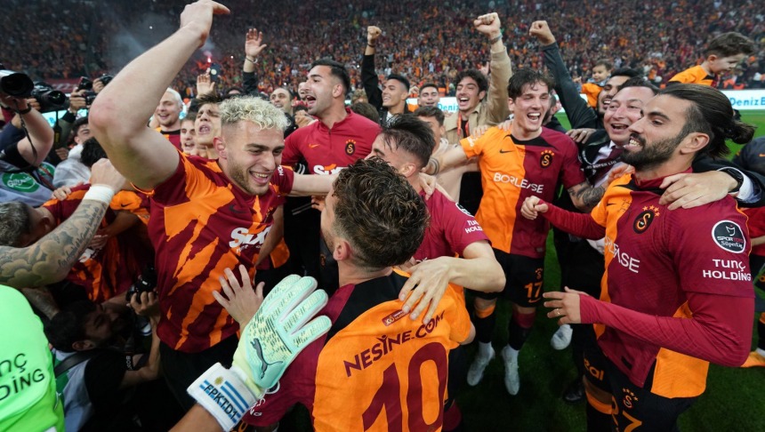 Galatasaray Derbiyi 3 Golle Kazandı
