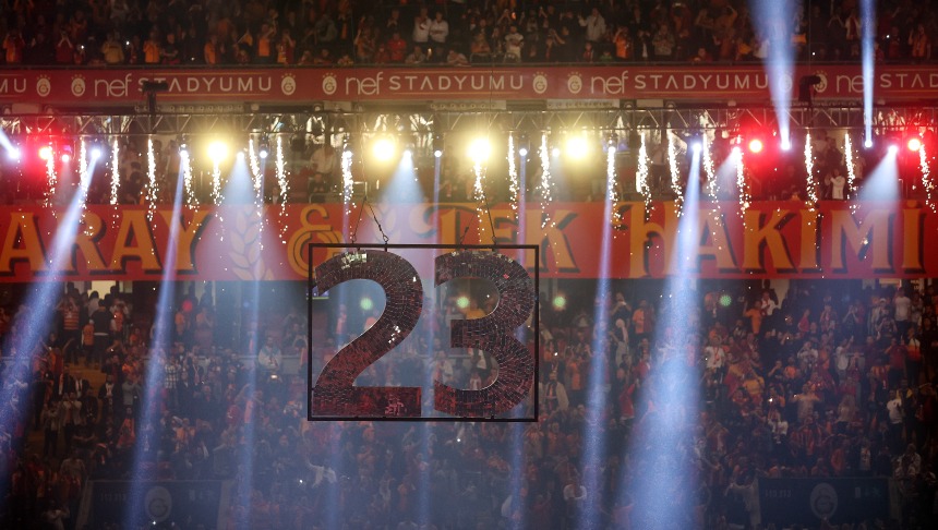 Galatasaray Şampiyonluğu Doyasıya Kutladı