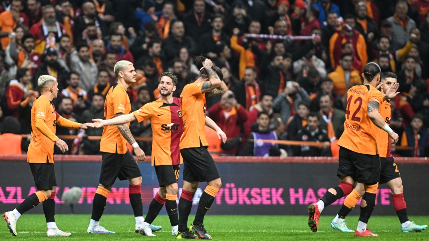 Galatasaray Galip Geldi Okan Buruk Tarihe Geçti