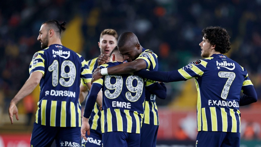 Fenerbahçe Kritik Deplasmandan Kayıpsız Döndü